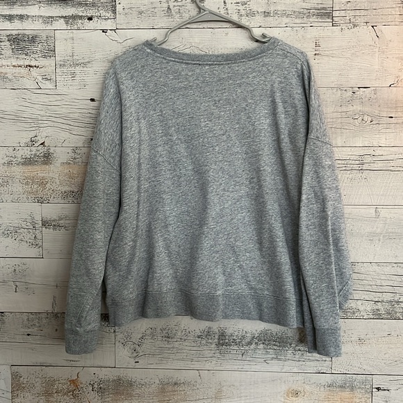 J.Crew women’s sweatshirt. Size XL - Picture 3 of 3